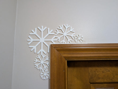 3D Printed Snowflake Door Frame Decoration – Festive Winter Accent