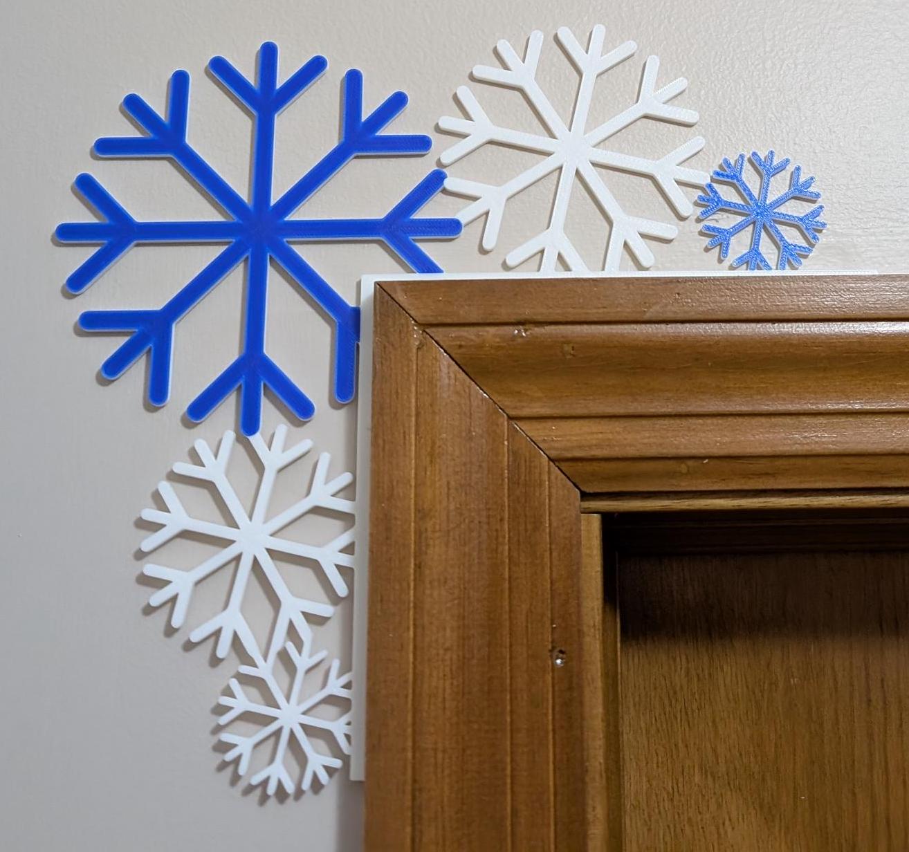 3D Printed Snowflake Door Frame Decoration – Festive Winter Accent
