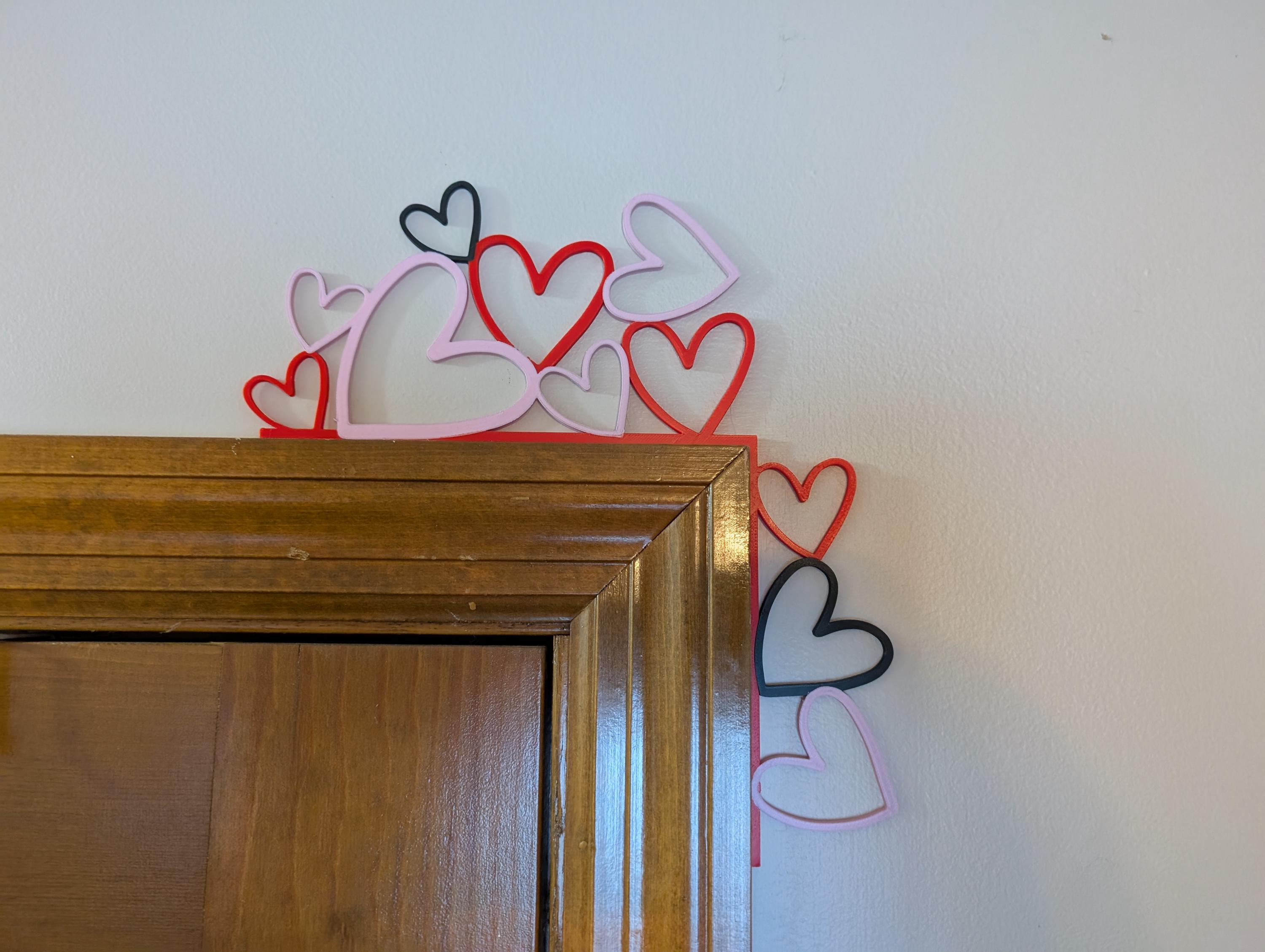 Heart Corner Accent – Valentine's Day Decorative Piece